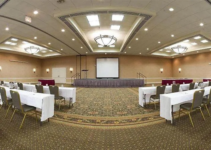 Chicago Nw Crystal Lk Conv Ctr By Ihg 3*