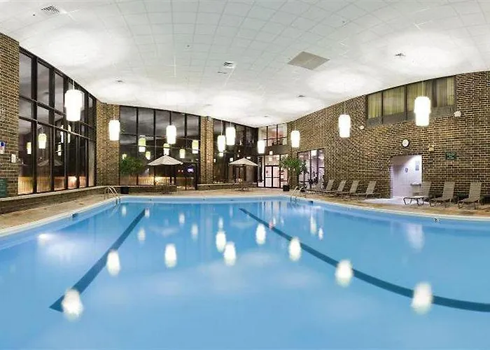 Chicago Nw Crystal Lk Conv Ctr By Ihg Hotel