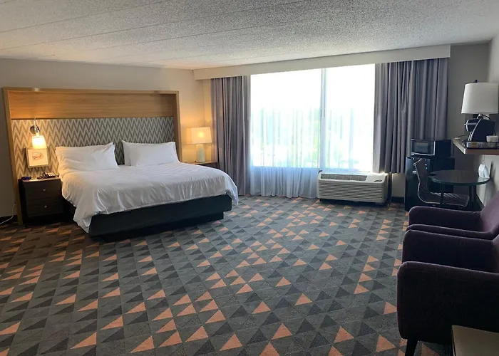 Chicago Nw Crystal Lk Conv Ctr By Ihg 3*