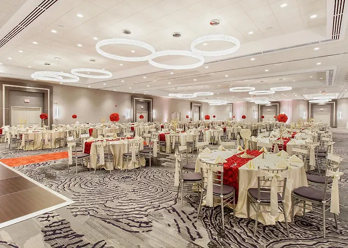 Hotel Chicago Nw Crystal Lk Conv Ctr By Ihg Crystal Lake