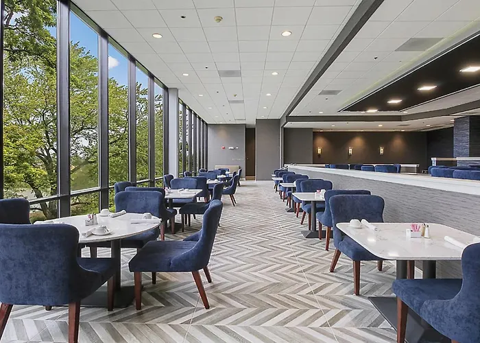 Hotel Chicago Nw Crystal Lk Conv Ctr By Ihg Crystal Lake