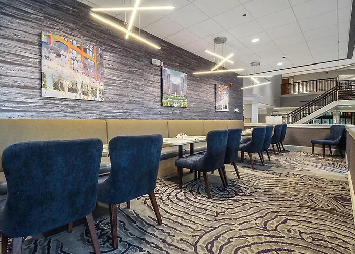 Chicago Nw Crystal Lk Conv Ctr By Ihg