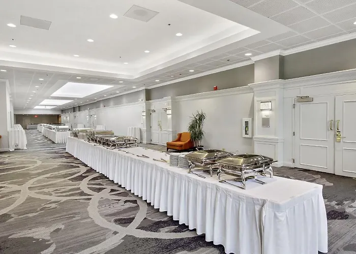 Chicago Nw Crystal Lk Conv Ctr By Ihg 3* Crystal Lake