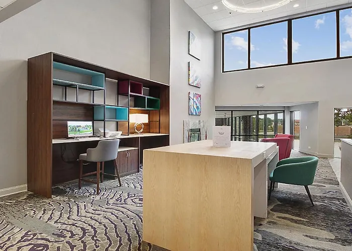 Chicago Nw Crystal Lk Conv Ctr By Ihg Crystal Lake