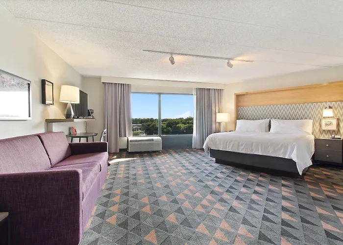 Chicago Nw Crystal Lk Conv Ctr By Ihg Crystal Lake