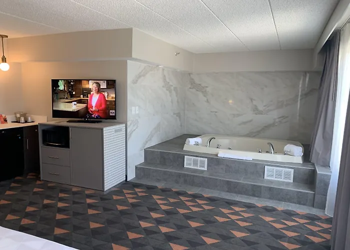Chicago Nw Crystal Lk Conv Ctr By Ihg Hotel