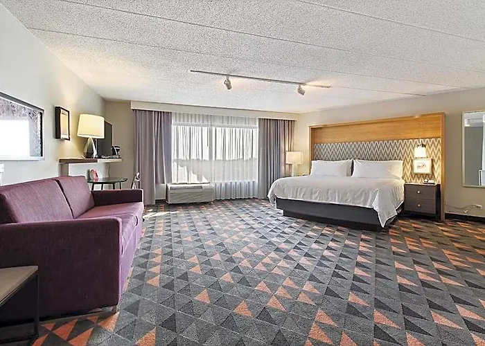 Chicago Nw Crystal Lk Conv Ctr By Ihg 3* Crystal Lake