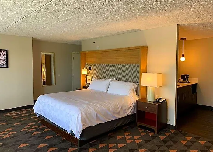 Chicago Nw Crystal Lk Conv Ctr By Ihg 3*