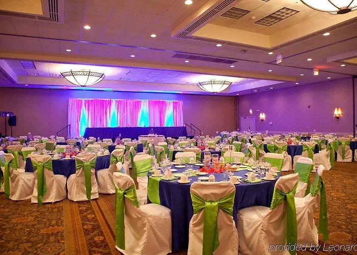 Chicago Nw Crystal Lk Conv Ctr By Ihg Crystal Lake