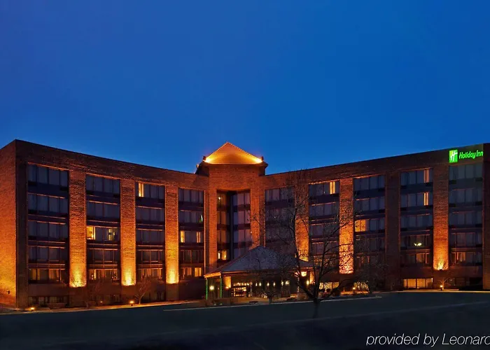Hotel Chicago Nw Crystal Lk Conv Ctr By Ihg 3*