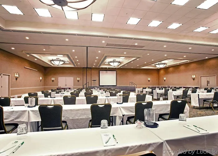 Chicago Nw Crystal Lk Conv Ctr By Ihg Crystal Lake