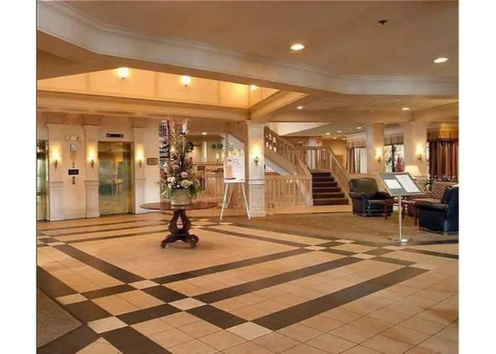 Hotel Chicago Nw Crystal Lk Conv Ctr By Ihg Crystal Lake