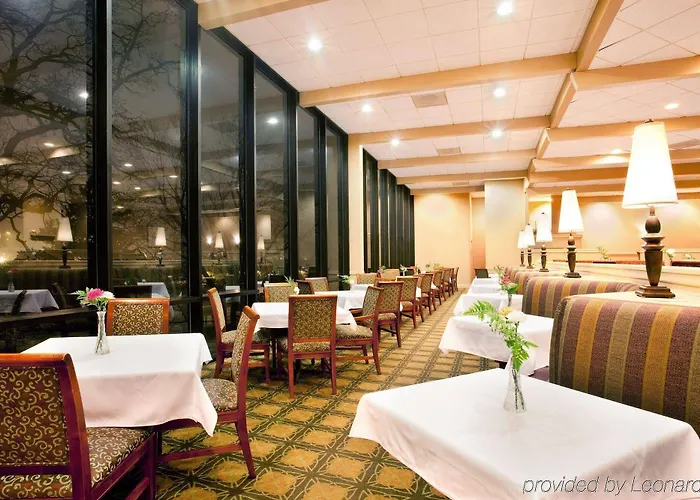 Chicago Nw Crystal Lk Conv Ctr By Ihg Hotel