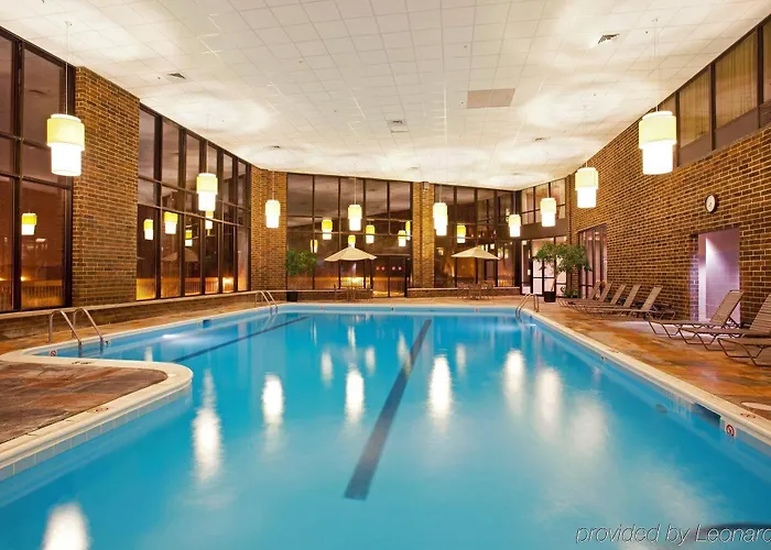 Hotel Chicago Nw Crystal Lk Conv Ctr By Ihg Crystal Lake